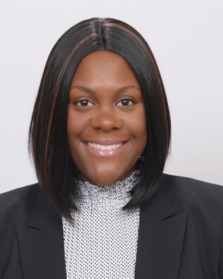 Headshot of Jasmine Carter