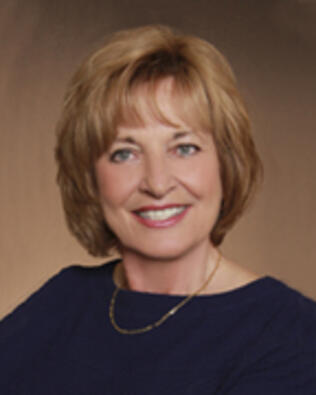 Headshot of Suzanne Gwaltney