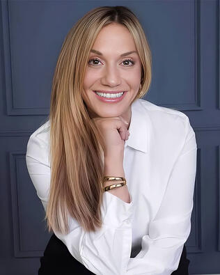Headshot of Lisa Marelli