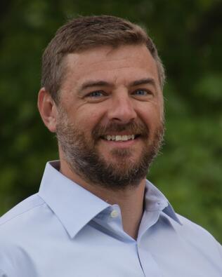 Headshot of Loren Long