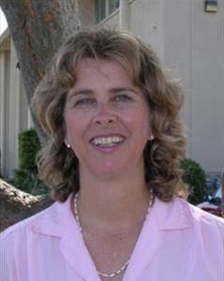 Headshot of Sandra Rahilly