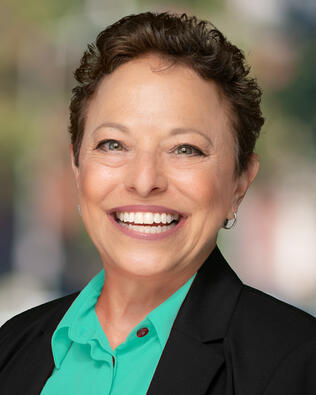 Headshot of Sheri Householder