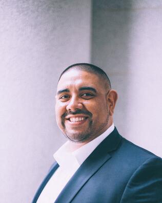 Headshot of Jorge Caceres