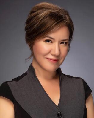 Headshot of Gloria Neavez