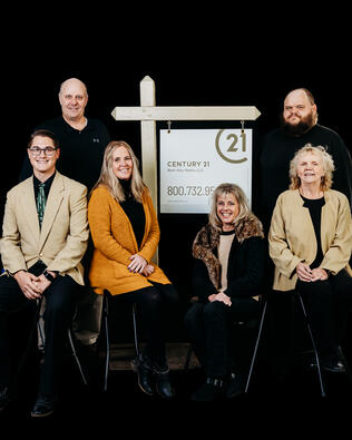 Headshot of Century 21 Best Way Realty