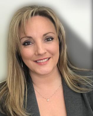 Headshot of Kirstin McQuillan