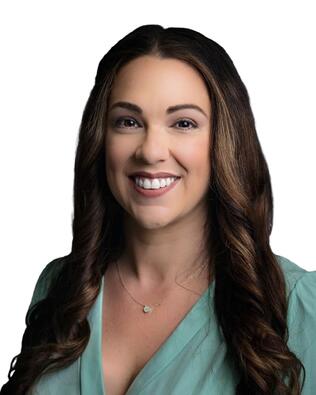 Headshot of Nicole Loiselle
