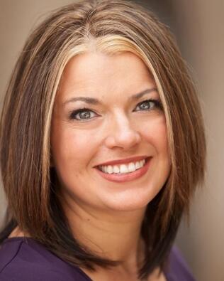 Headshot of Mandi Benecke