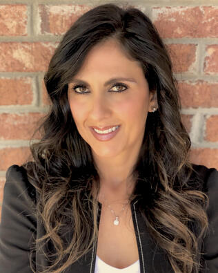 Headshot of Sara Suarez