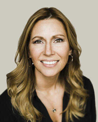 Headshot of Shianne Tipton