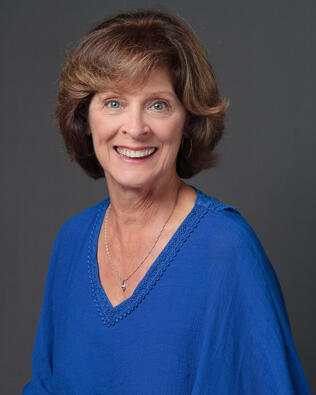 Headshot of Loreen Mason