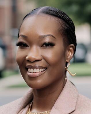 Headshot of Tia Frazier