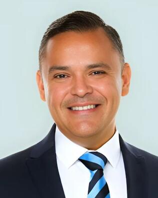 Headshot of Cesar Espino