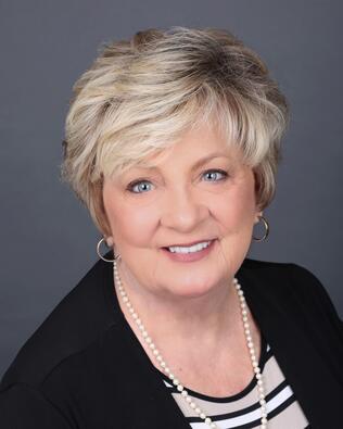 Headshot of Roberta Kilgallen