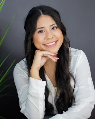 Headshot of Iris Jaimes