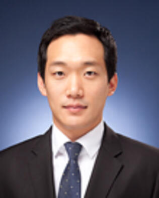 Headshot of Kyoung Hun Kim