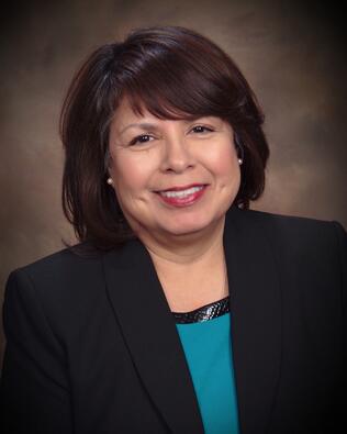 Headshot of Manuela Valdez-Rizo