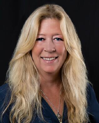 Headshot of Theresa Wagner