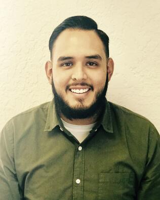 Headshot of Marcos Bustamante