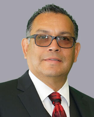 Headshot of Vincent Huerta