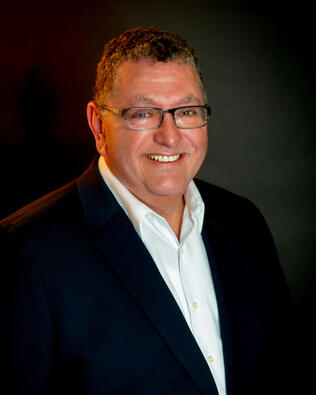 Headshot of Robert Miller