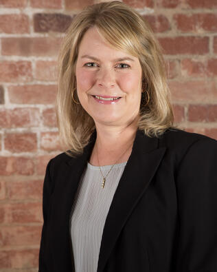 Headshot of Amy Sredenschek