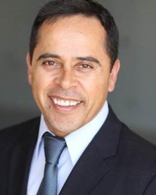 Headshot of Albert Santos
