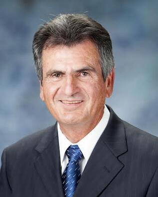 Headshot of Roque Alvarez