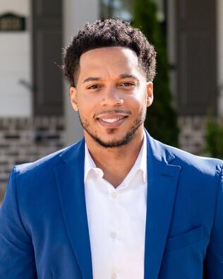 Headshot of Jonathan Brown