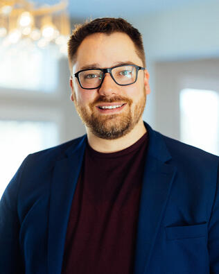 Headshot of Ryan Bird