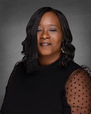 Headshot of Theresa Cade