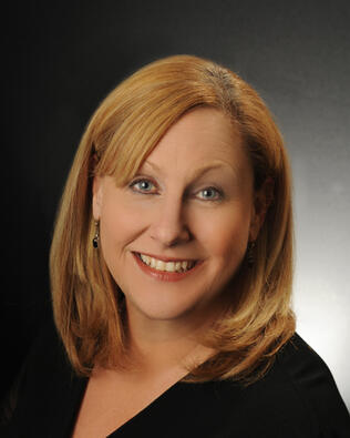 Headshot of Lynne Garretson