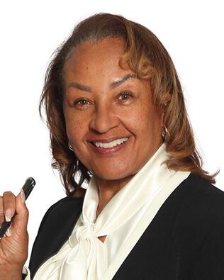 Headshot of Lavelle Brown