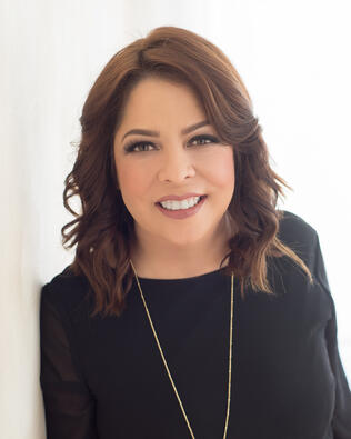Headshot of LISA MARIE PIMENTEL