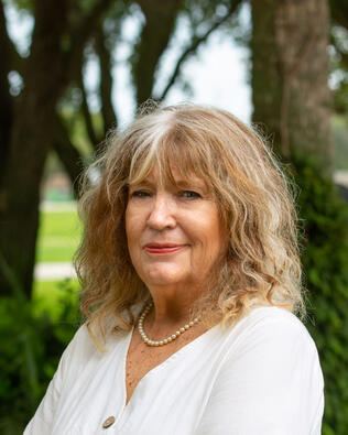 Headshot of Sue Clark