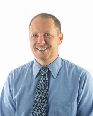Headshot of Scott Roberts