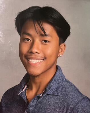 Headshot of Duh Hmung