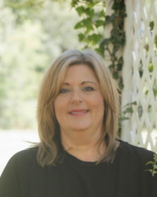 Headshot of Natalie Glay