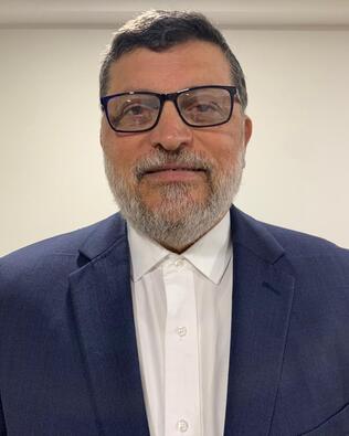 Headshot of Yosef Lopez