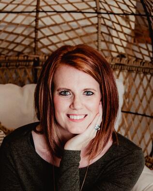 Headshot of Dusti Schirado
