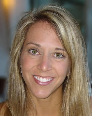 Headshot of Donna Carver