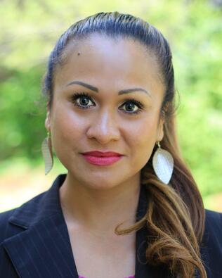 Headshot of Sharon Di Fabio