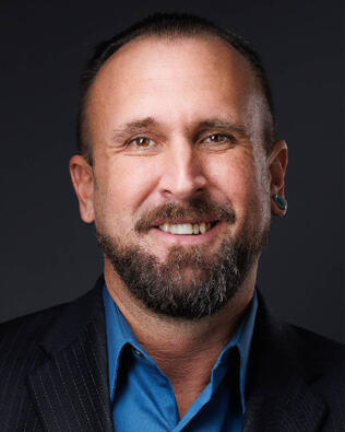 Headshot of Scott Janiszewski