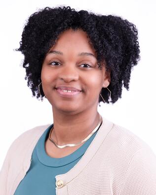 Headshot of Dominique Burns