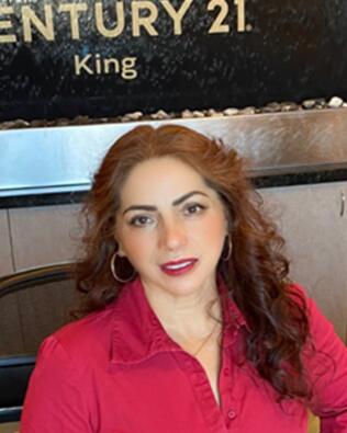 Headshot of Yadira Sanchez