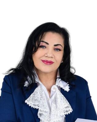 Headshot of Gloria Sanchez-Holmes