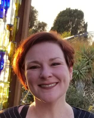 Headshot of Laura Pierce