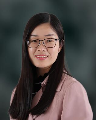 Headshot of Bella Yuan