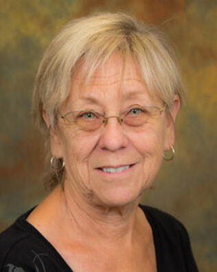 Headshot of Tee Bressler