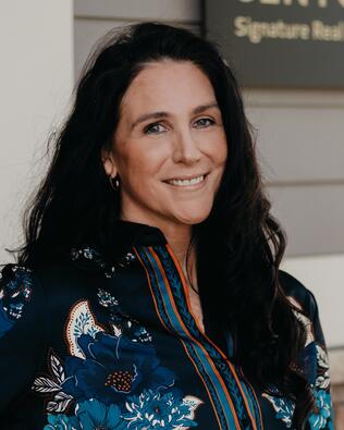 Headshot of Kayla Hogan